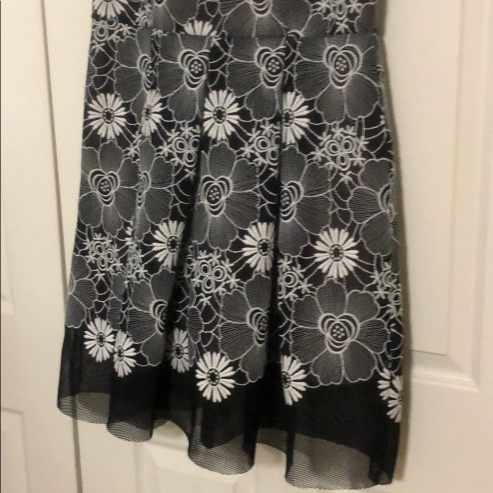 Badgley Mischka Lace Dress - Picture 4 of 11